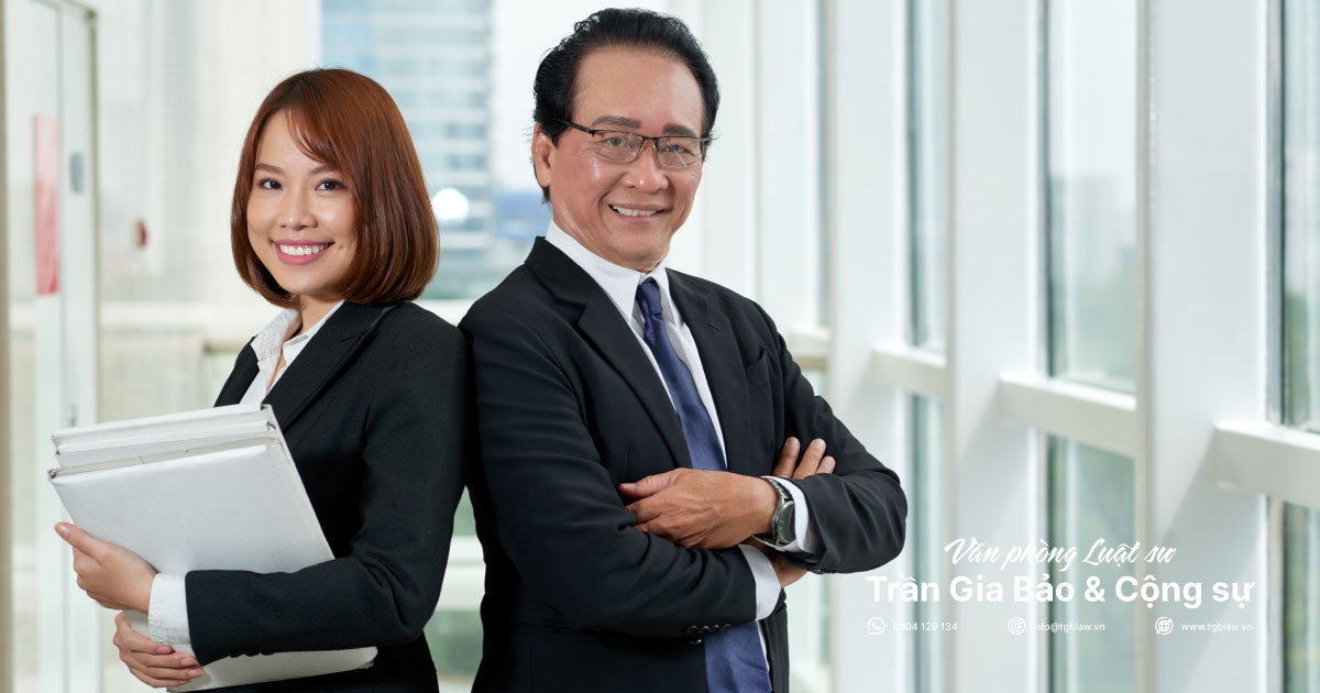 Luật sư tranh tụng tại tòa án và đại diện ngoài tố tụng